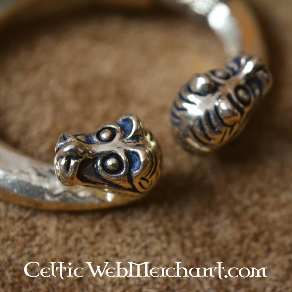 Ring fibula with animal heads, Haithabu, bronze