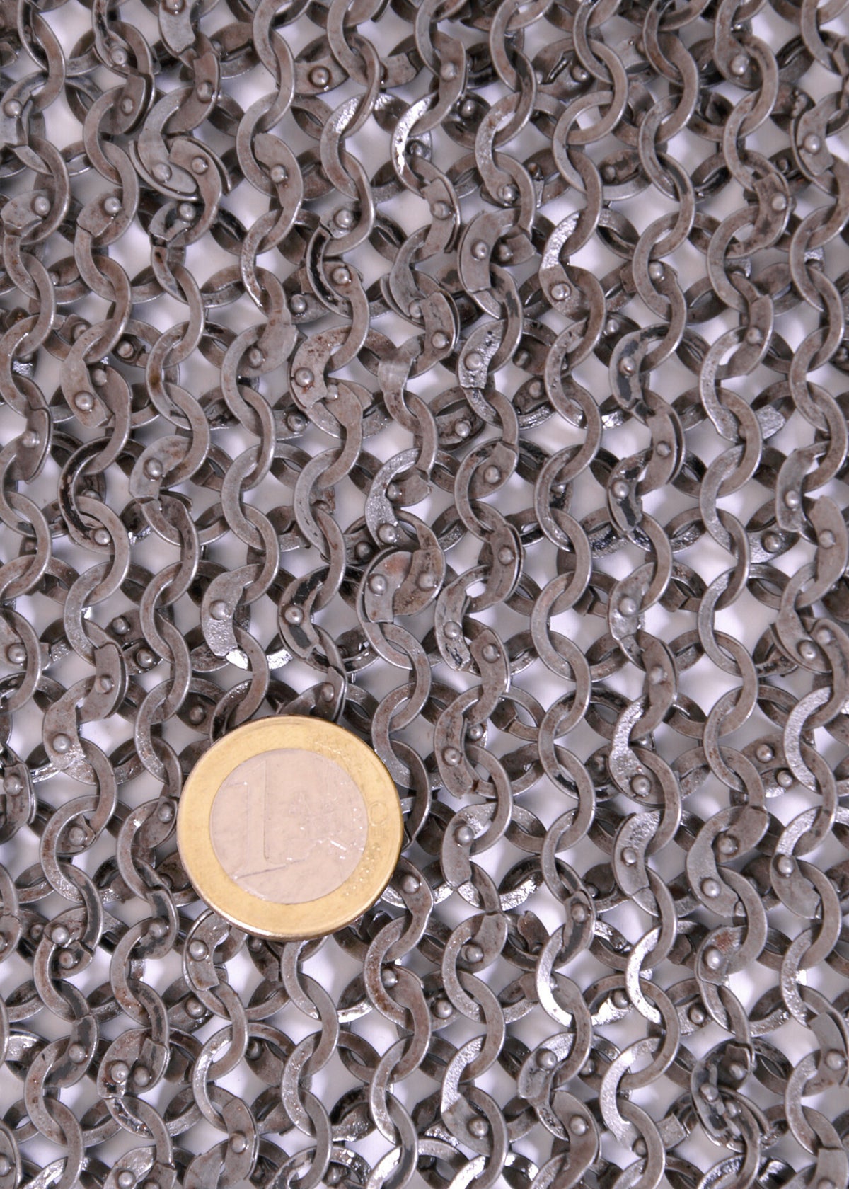 Camail, aventail, untreated, flat rings – round rivets, 8 mm