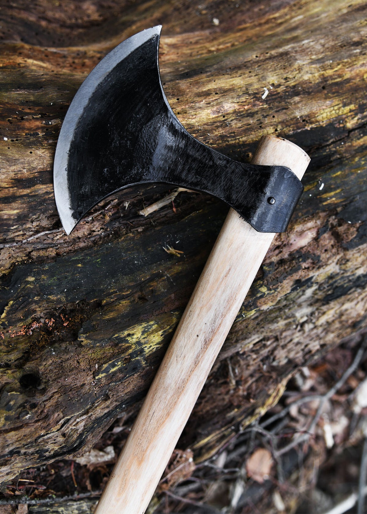 Short Danish axe, semi-sharp