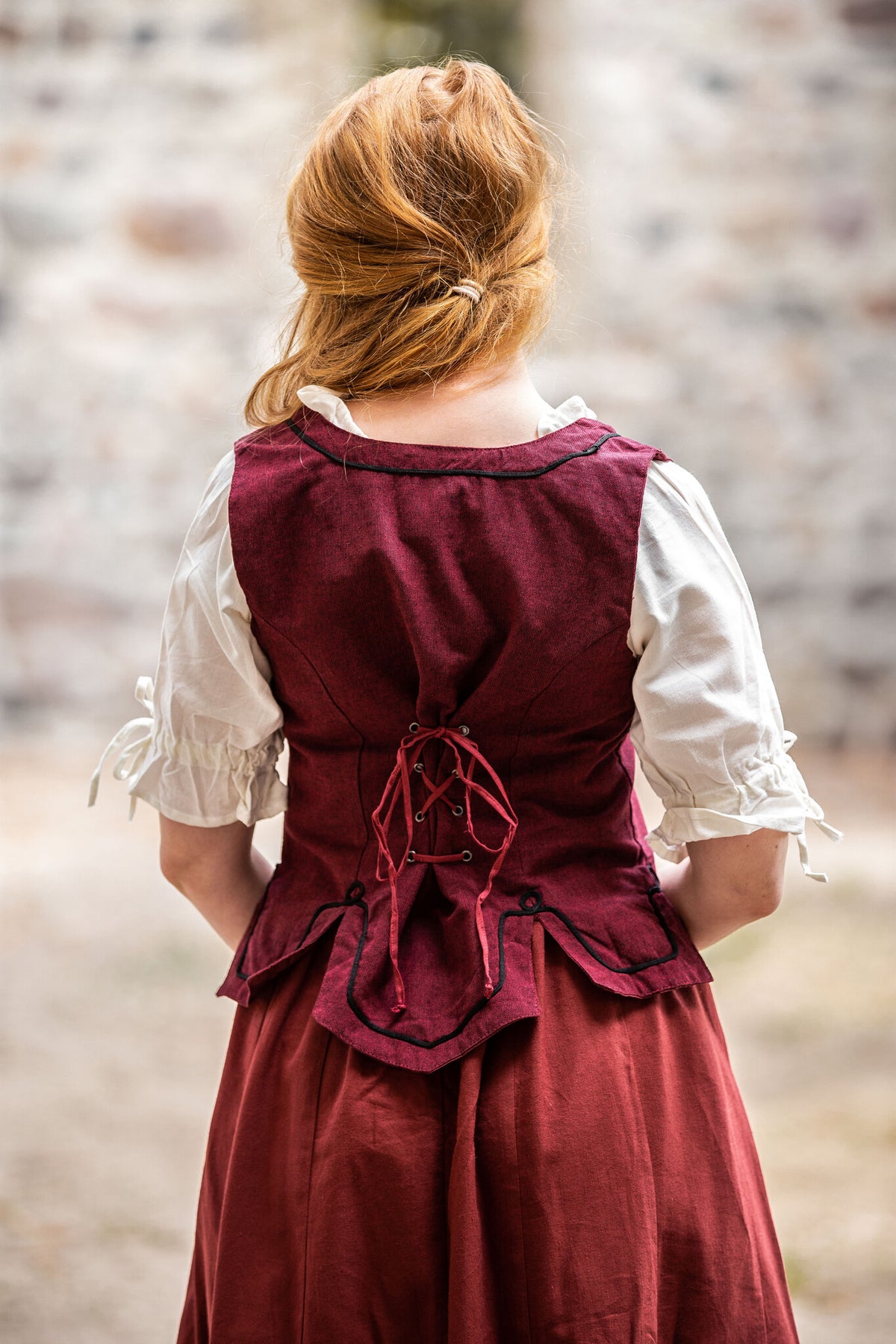 16th century doublet Christine red