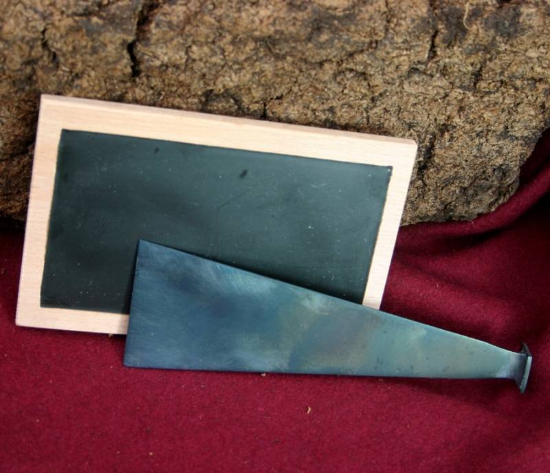 Roman wax spatula