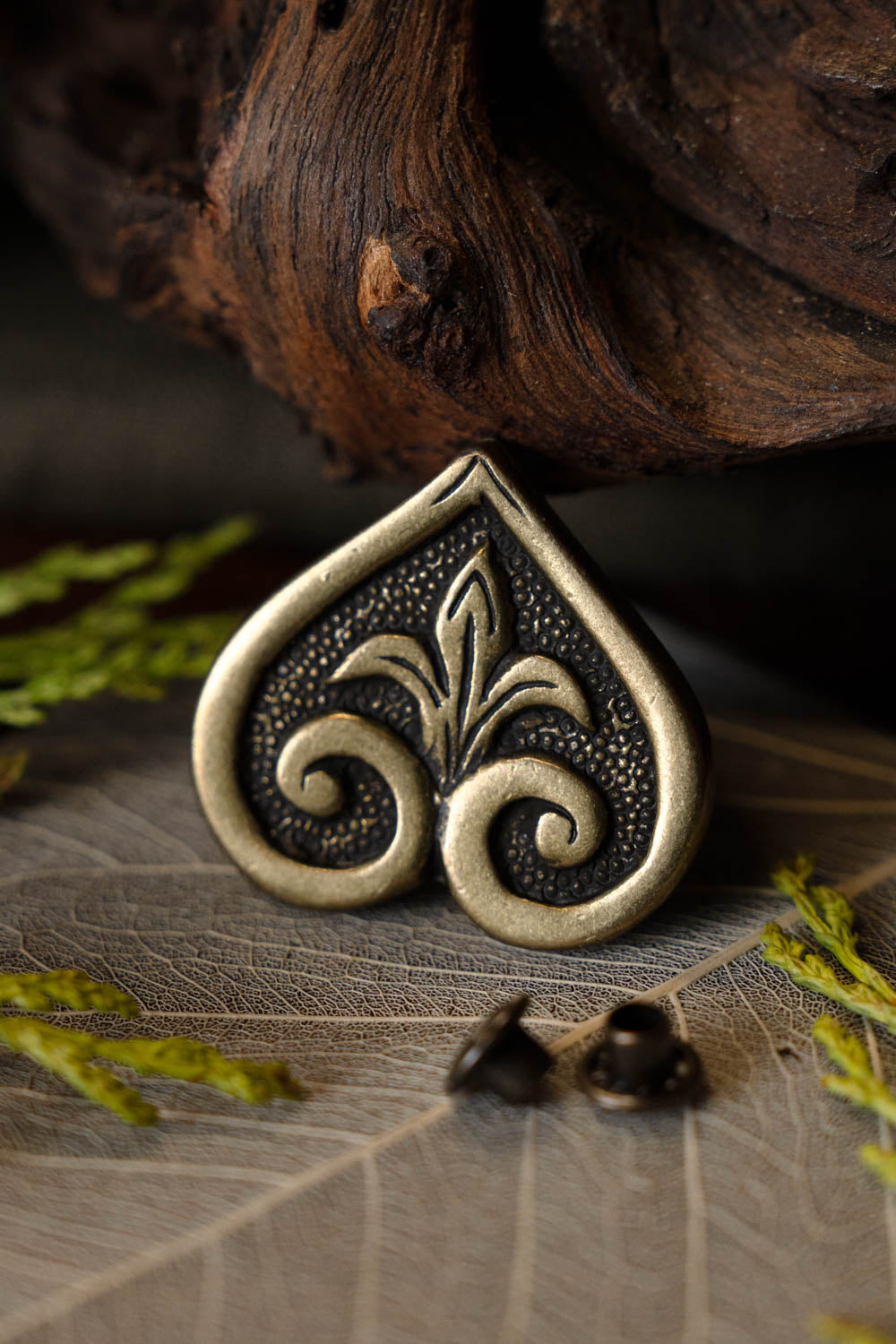Heart-shaped Viking belt fitting