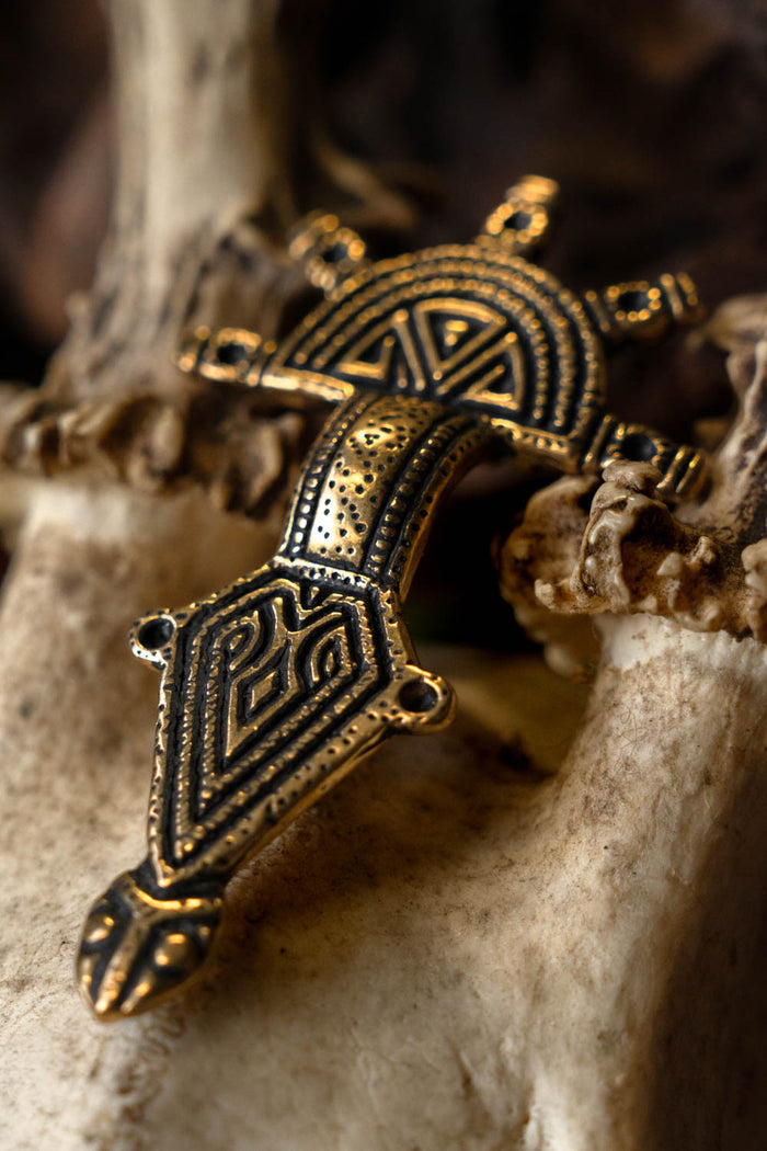Germanic fibula type Hahnheim, bronze