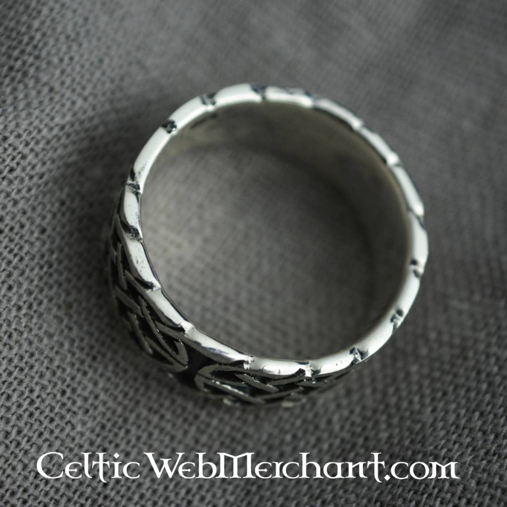 Celtic ring with knot motive, sterling silver