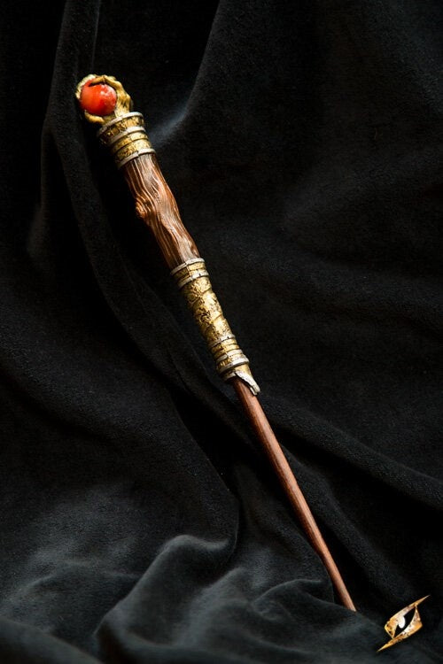 Wand Eldritch, brown