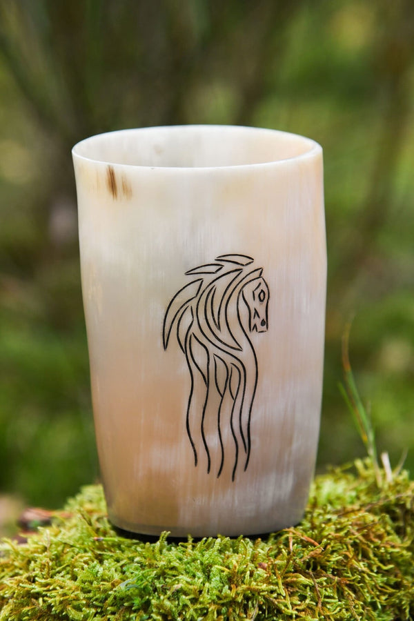 Horn drinking cup Epona, 100-200 ml