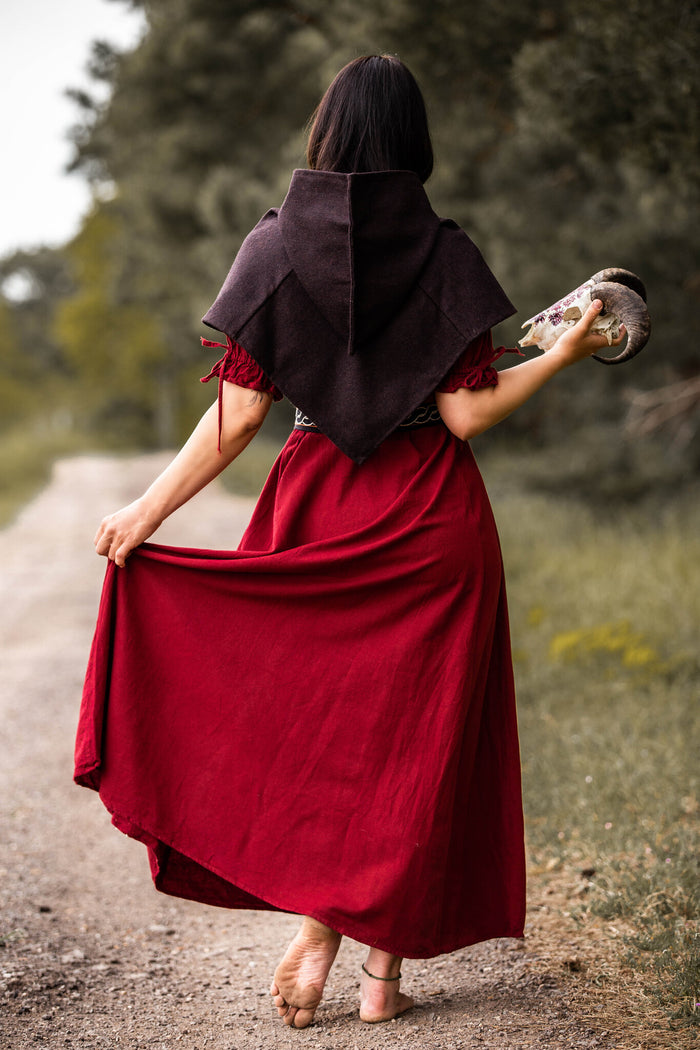 Skjoldehamm hood Halfdan with wolf, brown, wool mix