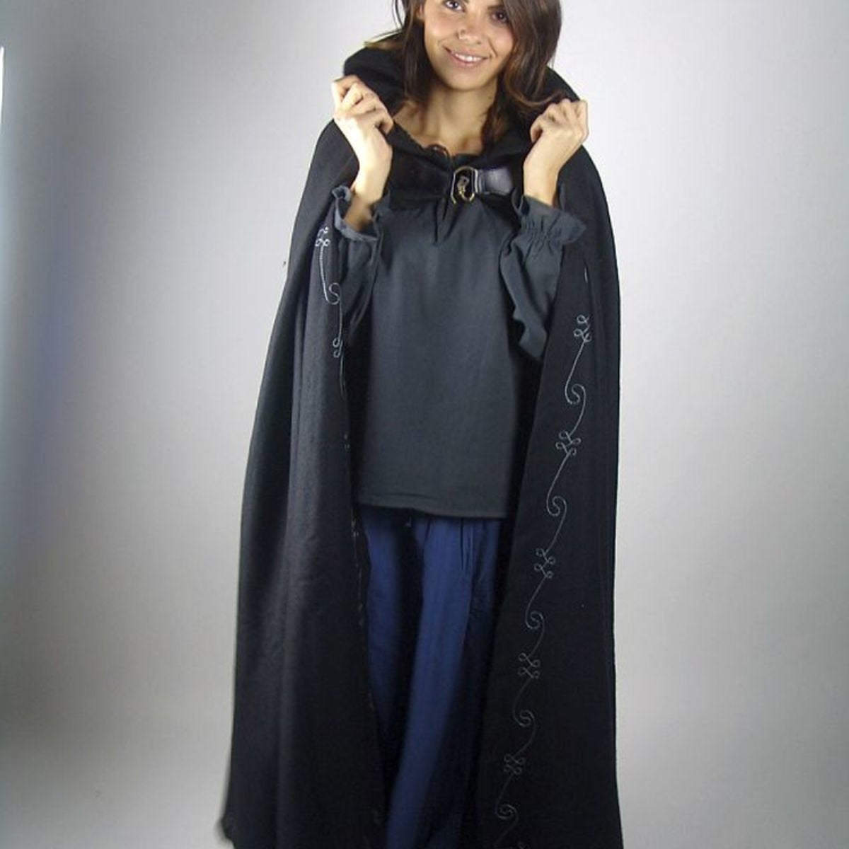 Embroidered cloak Damia with fibula, black, wool mix