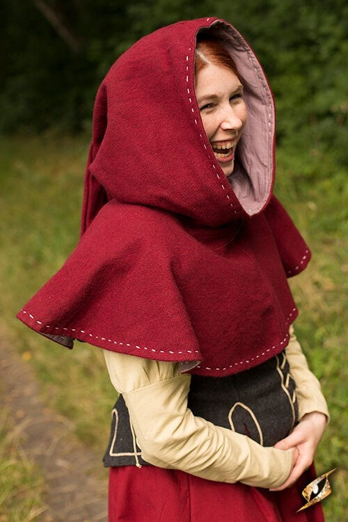 Medieval chaperon Erhard, red