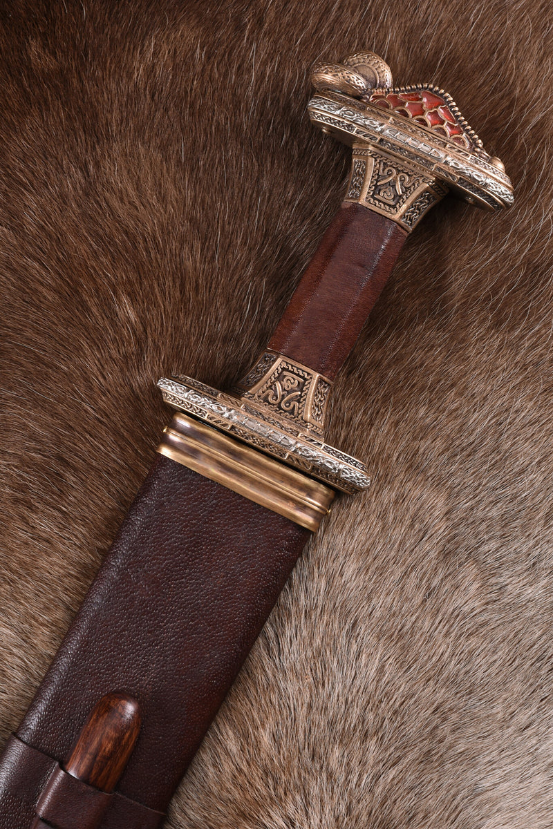 Spada Vendel Uppsala VII–VIII secolo, impugnatura in ottone, semi-affilata