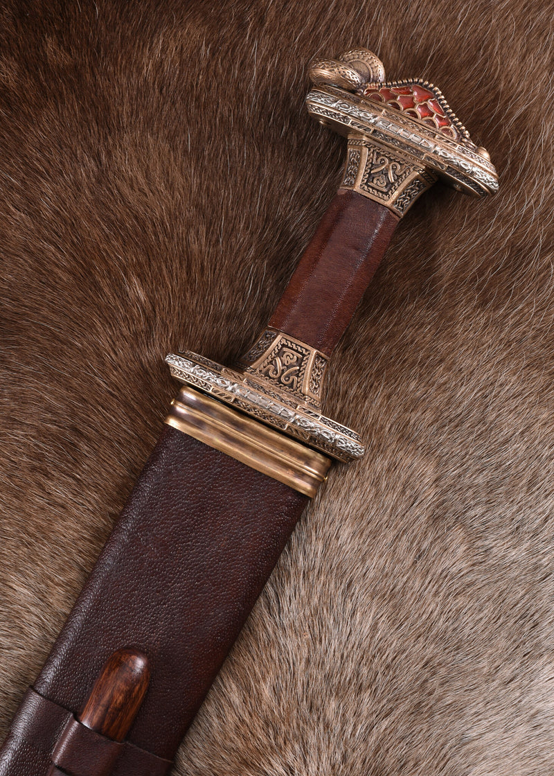 Vendelssvärd Uppsala, 600 till 700 talet, mässingsfäste, halvvass