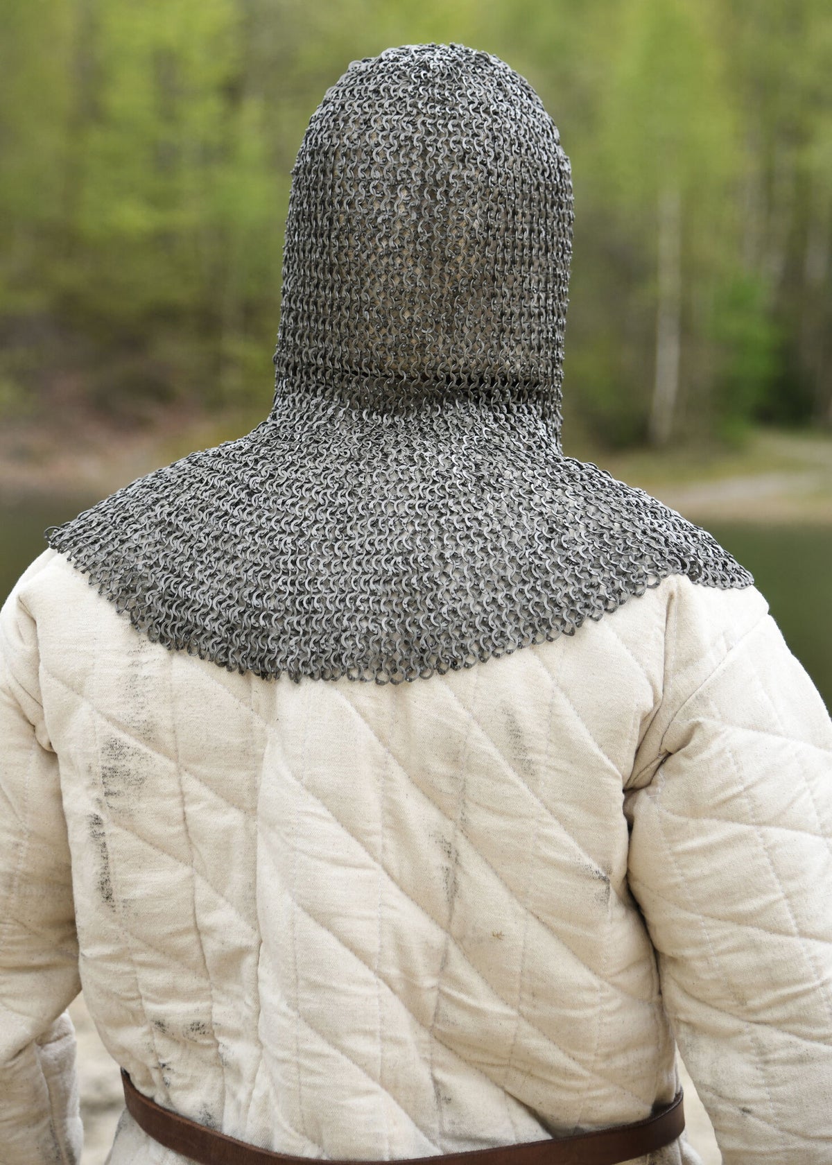Chainmail coif with square neck, flat rings – round rivets, 8 mm