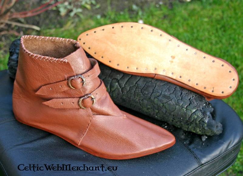 Medieval shoes, 1200–1400, brown