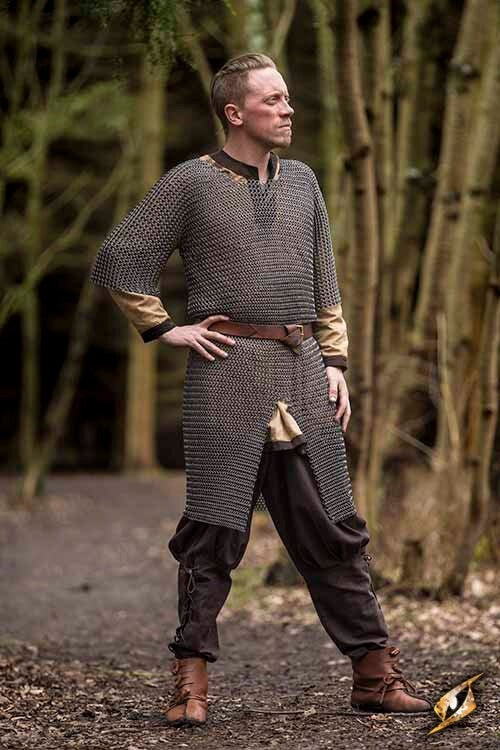 Hauberk with split, short sleeves, butted, 9 mm