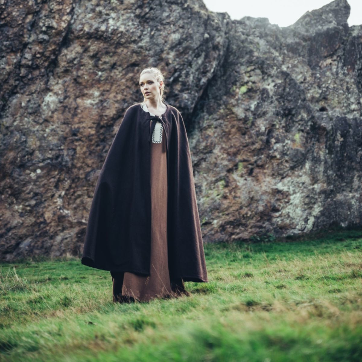 Medieval cloak Robin, wool blend, brown