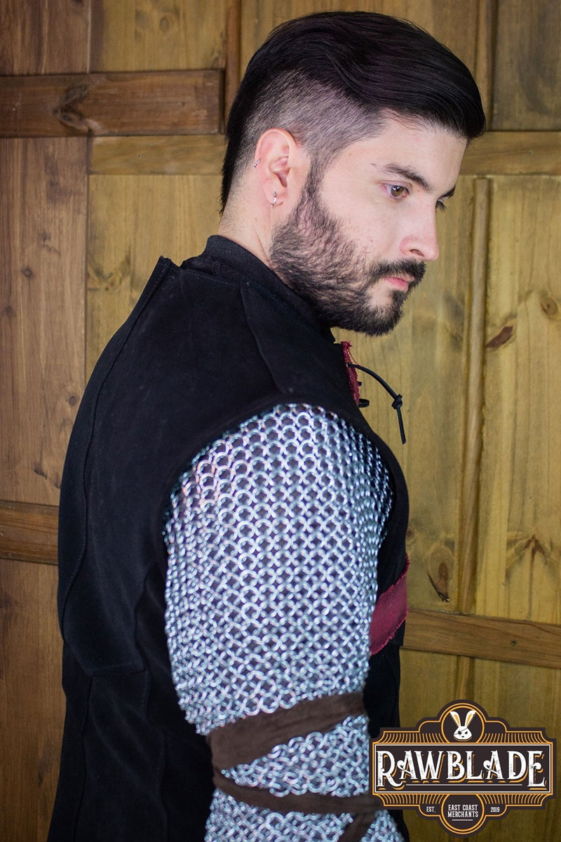 Korsriddar tabard, svart röd