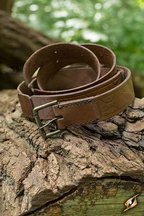 Leather belt Aruthia, 160 cm, brown