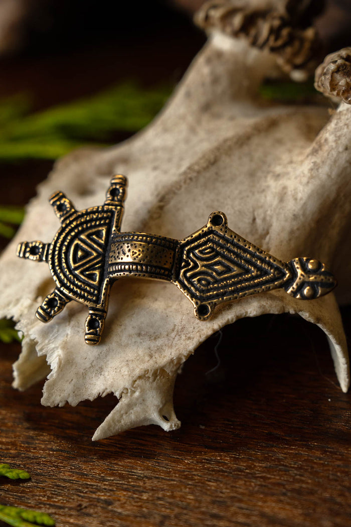 Germanic fibula type Hahnheim, bronze