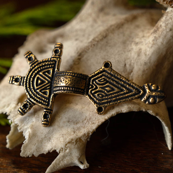 Germanic fibula type Hahnheim, bronze