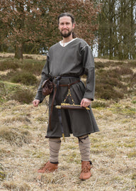 Medieval tunic Kragelund hand-stitched finish, olive green
