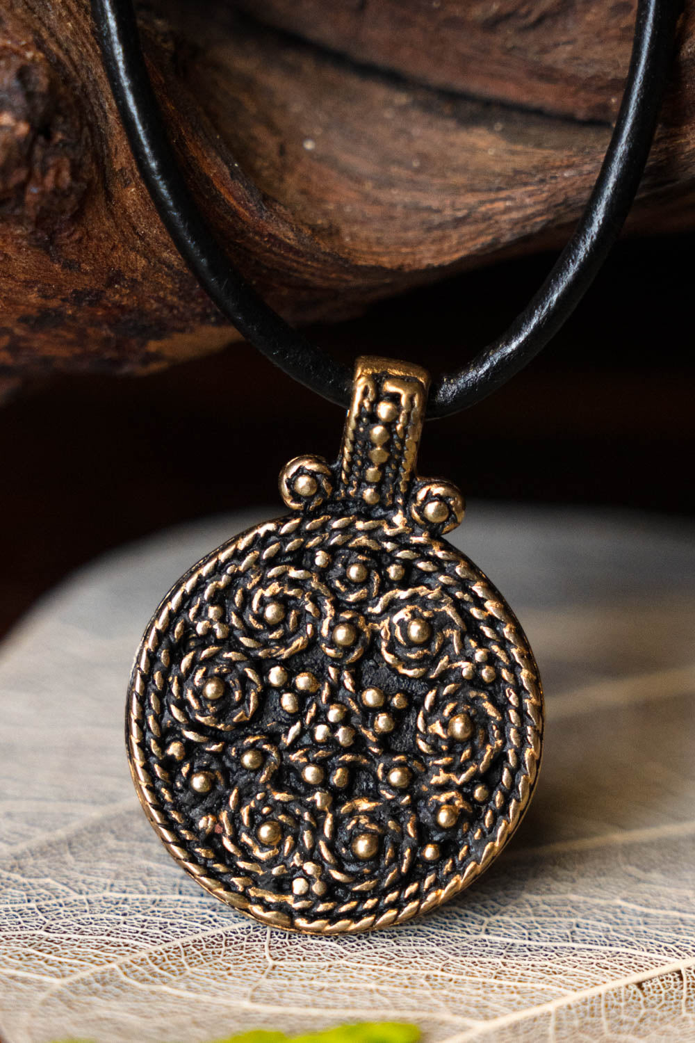 Viking Birka shield amulet, grave 943, bronze