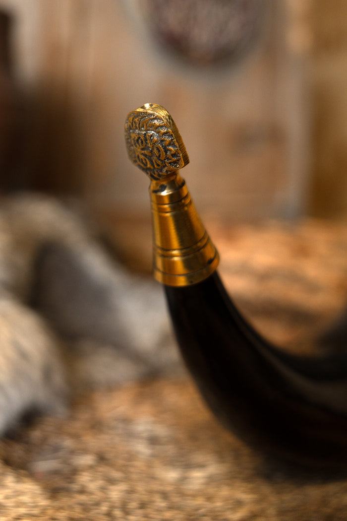 Drinking horn Rollo with leather holder, 200-300 ml