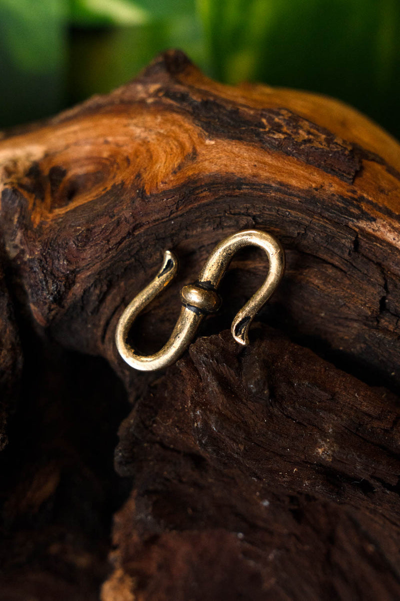 Haczyk jubilerski, 2 × 1 cm, brąz