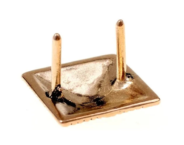 14th century pyramid belt fitting