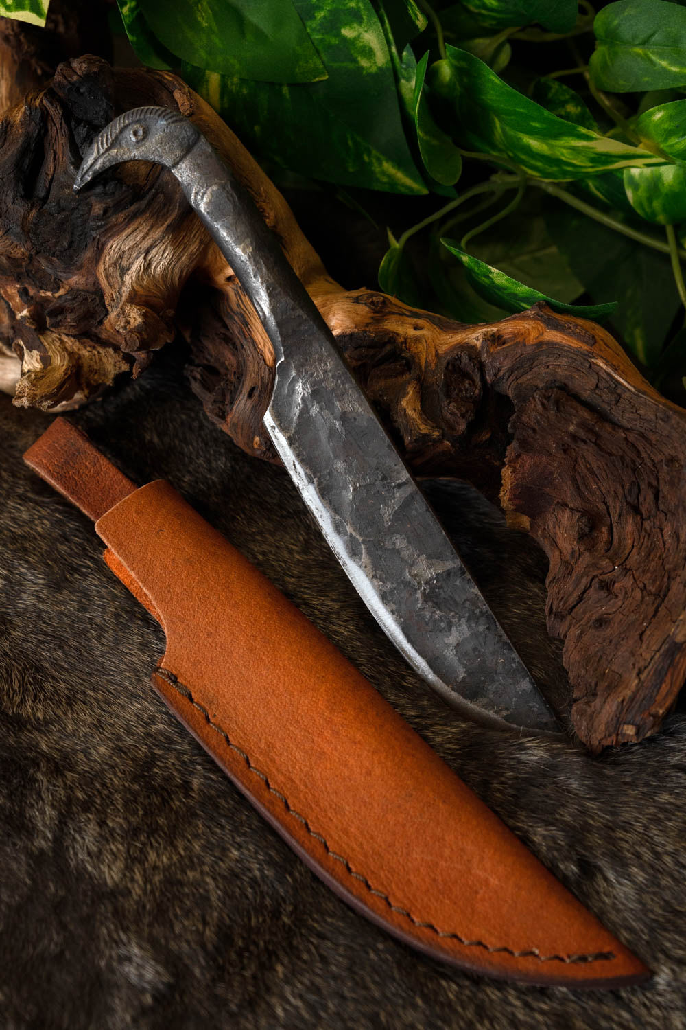 Hand forged knife Jorik, semi-sharp