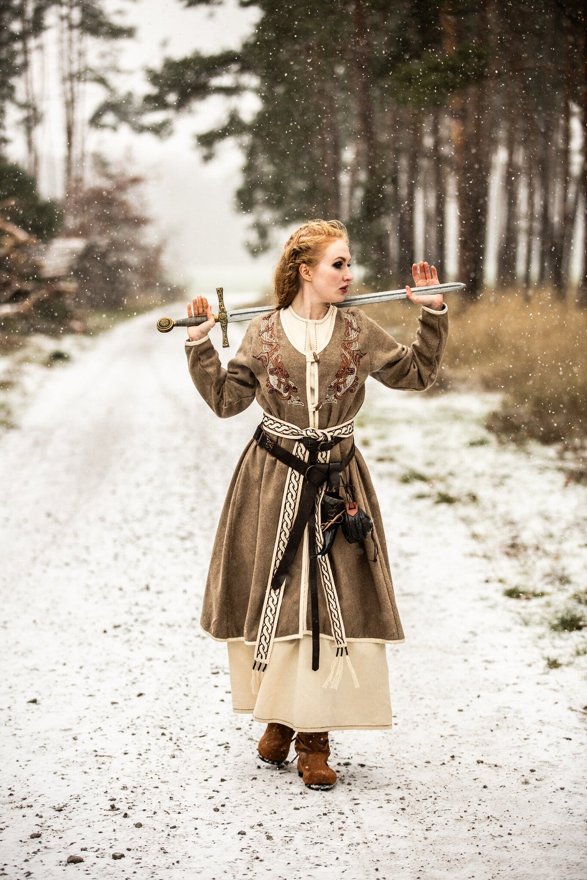 Viking kaftan Skadi, sand, wool blend