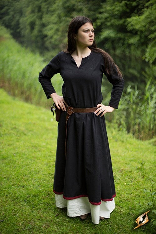 Cote, medieval dress, black/dark red