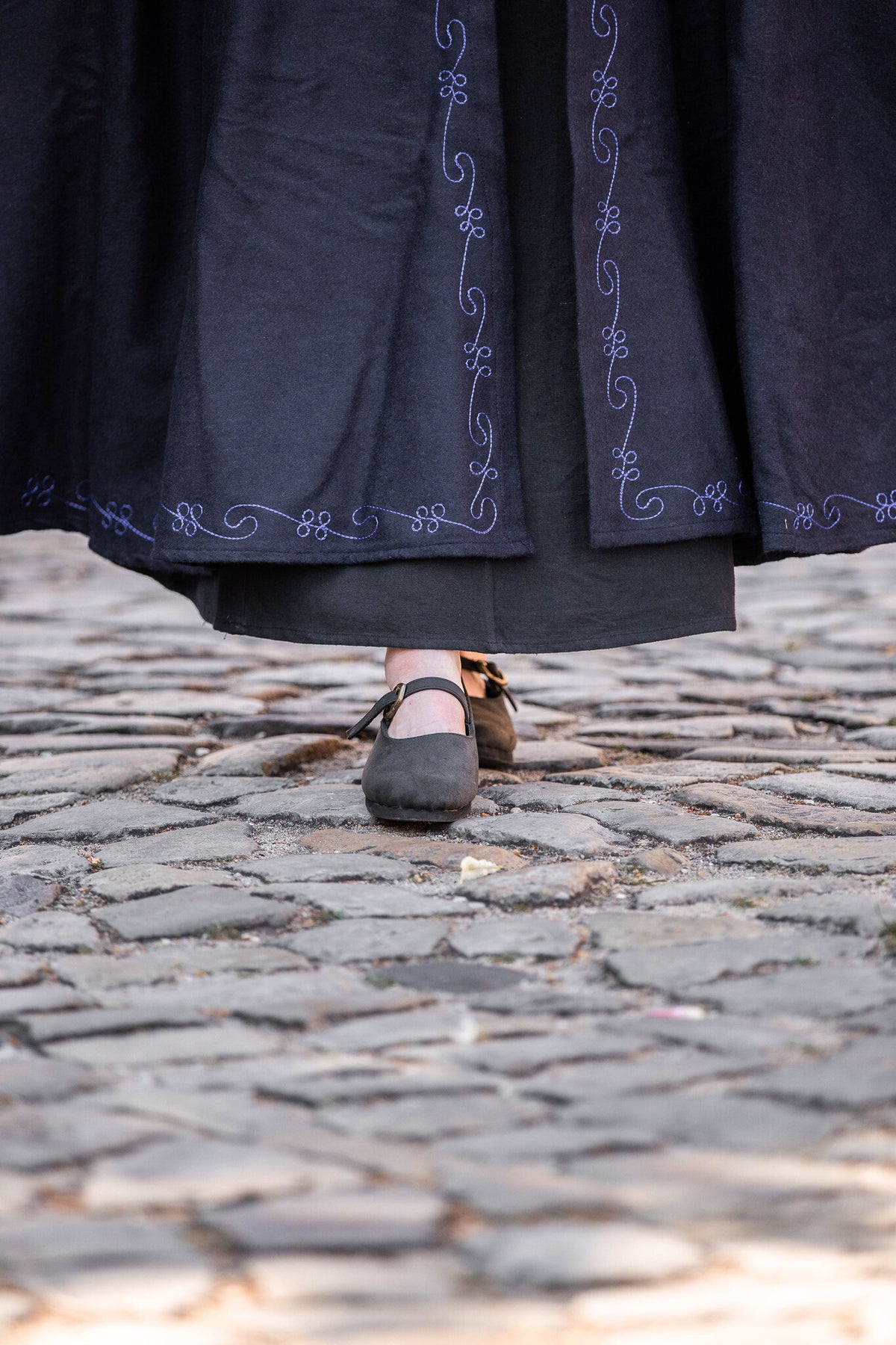 Embroidered cloak Damia, blue, wool mix