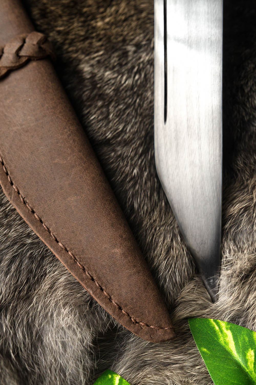 Dark short seax, semi-sharp