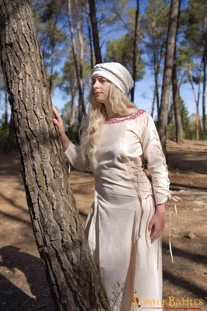 Medieval dress Tara