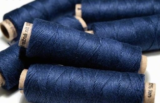 Linen yarn dark blue, 50 m