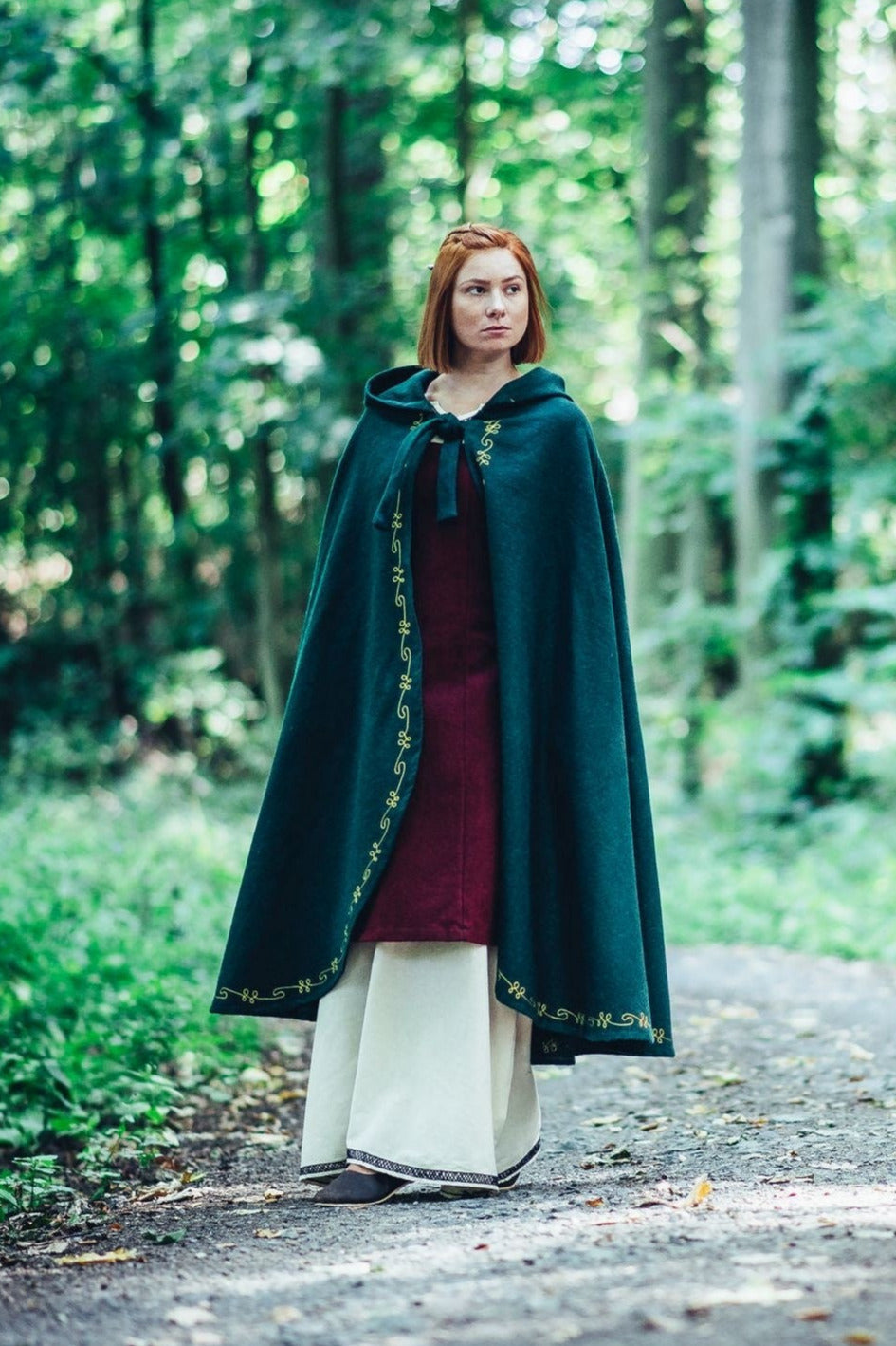 Cloak Ceridwen, green, wool blend
