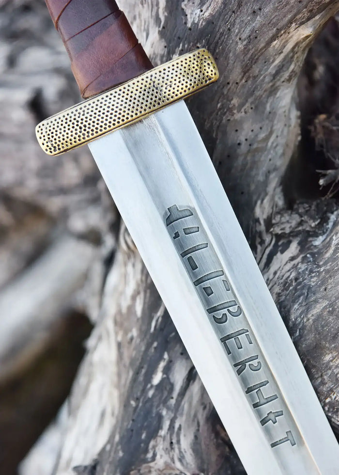 Rusvik Viking sword Petersen E1 Gnezdovo, semi-sharp