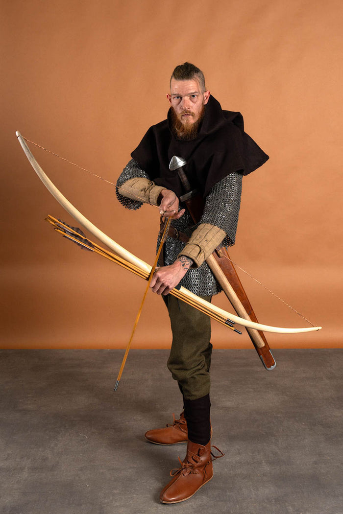 Marksman bow 70" (178 cm) light brown, 40 lbs