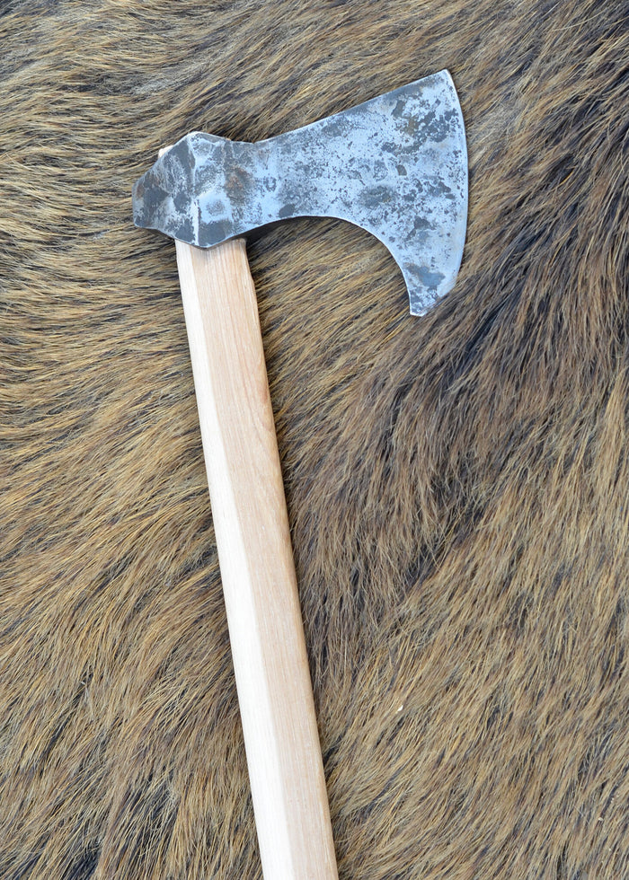 Axe handle, 56 cm long, 34x24 cm