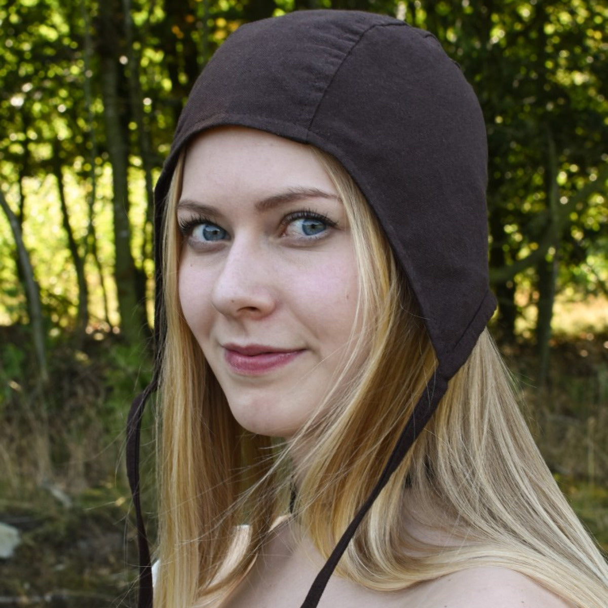 Medieval-renaissance cap gouda, brown