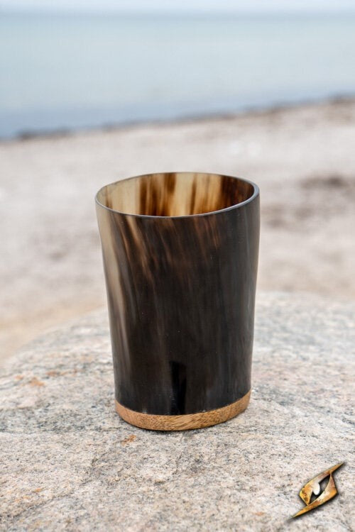 Horn cup Adventurer, dark, 300-500 ml