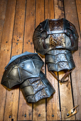 Raider pauldrons, 1 mm