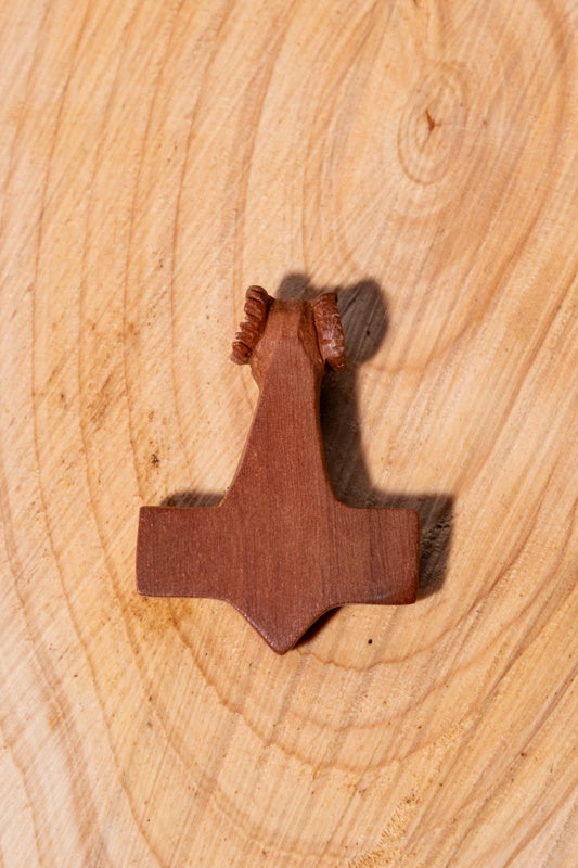 Mjölnir pendant with ram's head, wood
