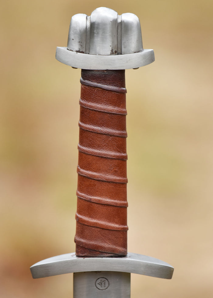 Viking sword with lobed pommel, long, blunt (battle-ready)