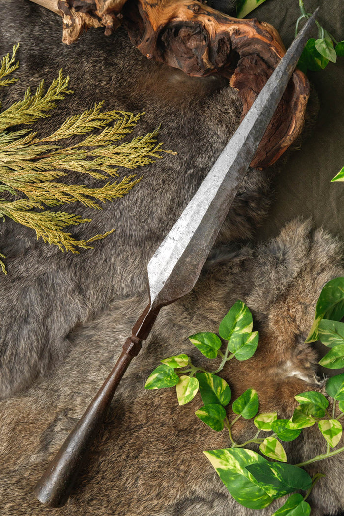 Light javelin spearhead, semi-sharp