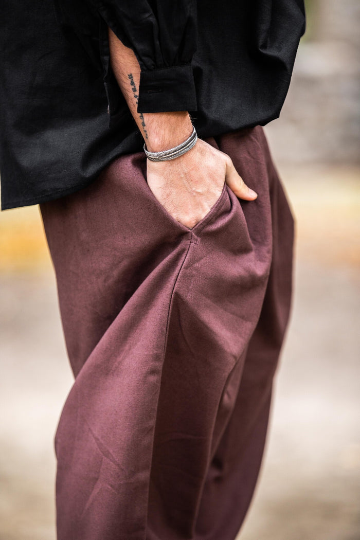 Venetians Charles, Renaissance Three-Quarter Trousers, brown