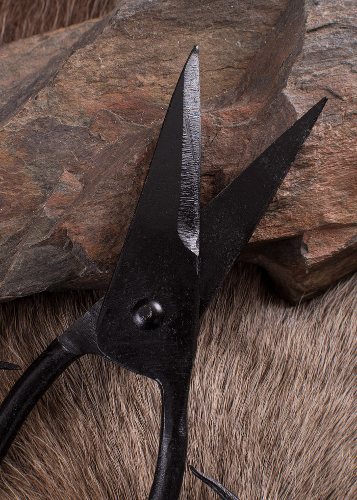 Hand-forged scissors