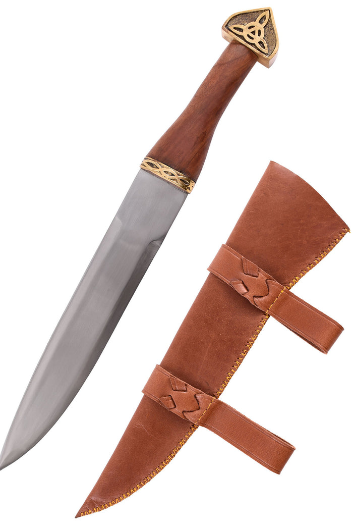 Triquetra seax with wooden handle, semi-sharp