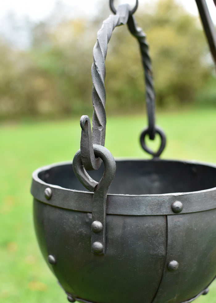 Early-medieval cauldron 2.5 litre