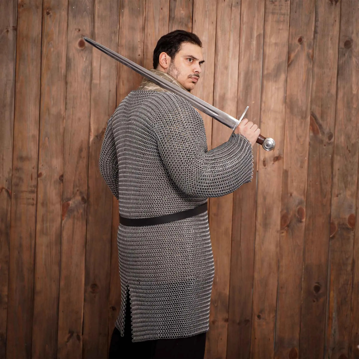 Hauberk with split, aluminium & rubber 10 mm
